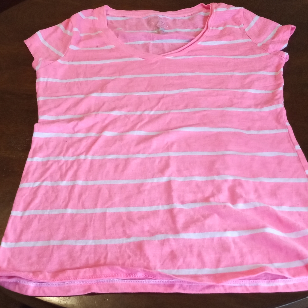 No Boundaries Neon PinkTee Size L